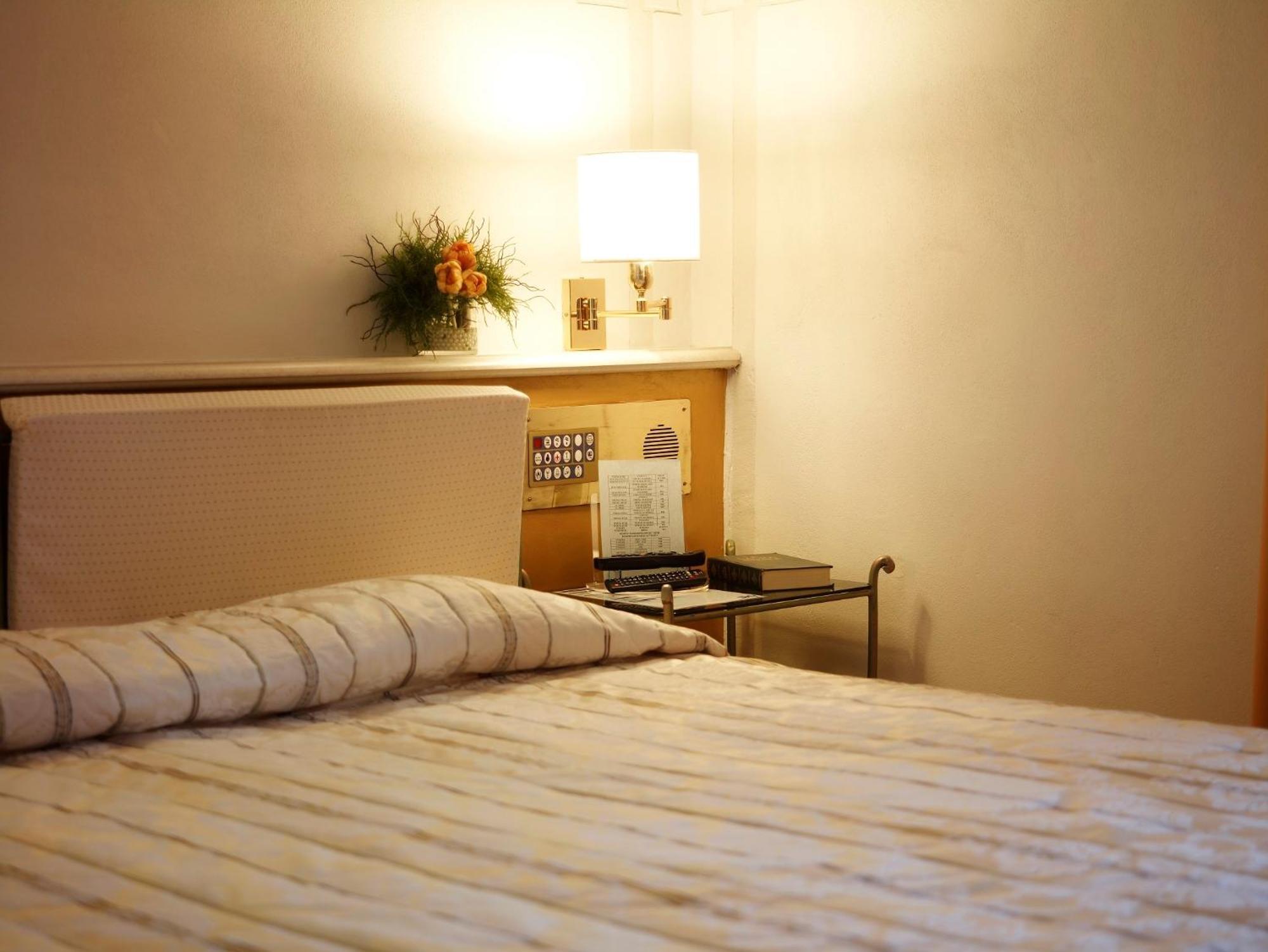 Hotel Parco Borromeo - Monza Brianza Cesano Maderno Zimmer foto